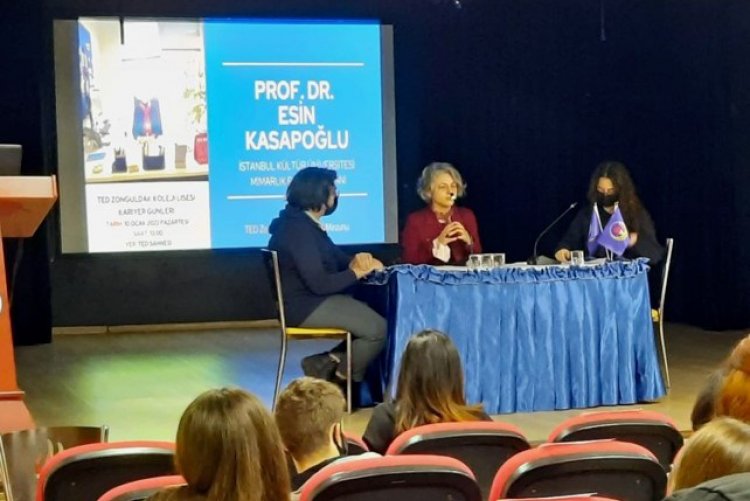 Prof. Dr. Esin Kasapoğlu, TED Zonguldak Koleji Kariyer Günü Etkinliğine Katıldı