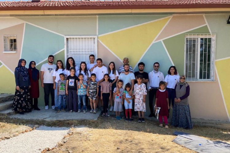 Mimarlık Fakültesi Mimarlık Bölümü’nün Çobanisa Köy İlkokulu İyileştirme Projesi Sunumu ve Teşekkür Belgelerinin Takdim Töreni