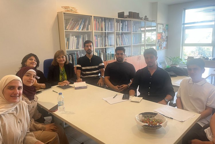 Prof. Dr. Neslihan Dostoğlu, Mimarlık Kulübü Yönetim Kurulu Üyeleri Bir Araya Geldi